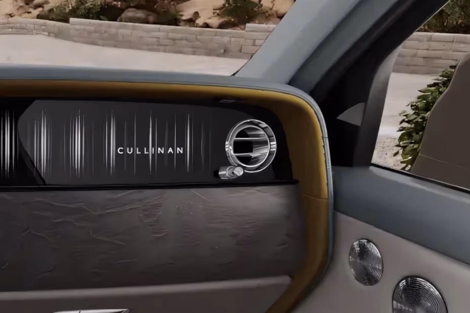 Rolls Royce Cullinan 2026 SUV Interior Corner Dashboard Side AC Vent