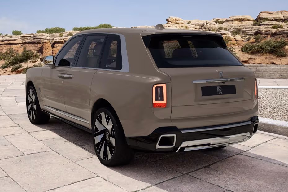 Rolls Royce Cullinan 2026 SUV Rear Left Side Angle View Showing Taillights, Tailgate and Alloy Wheels