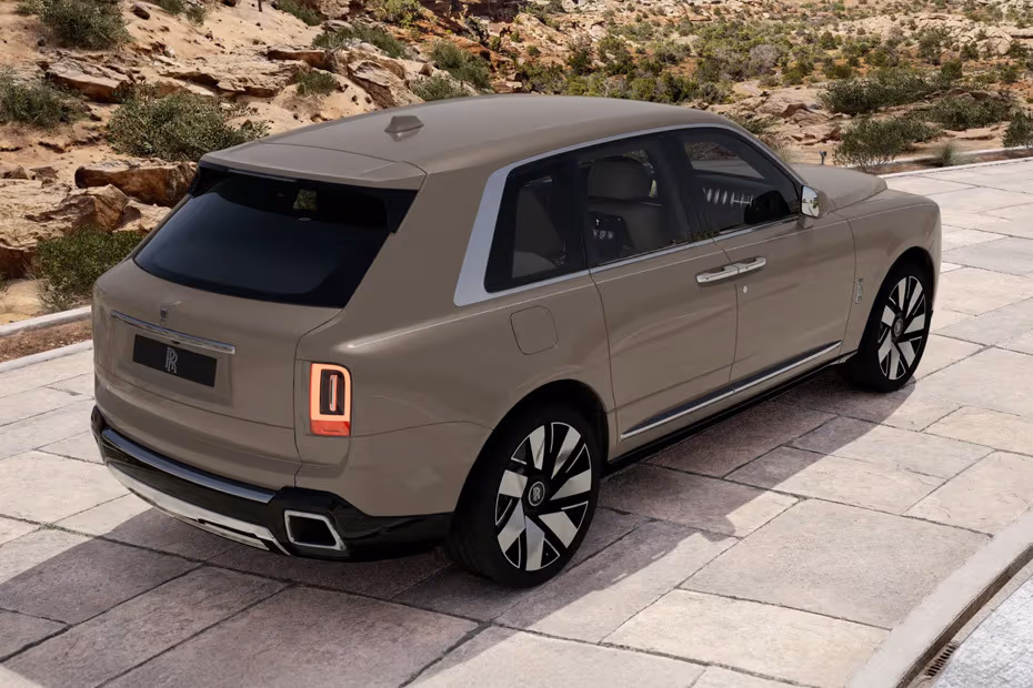 Rolls Royce Cullinan 2026 SUV Rear Right Side Angle View