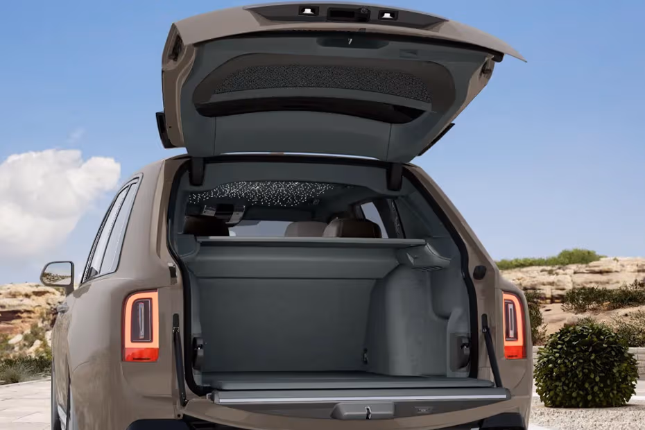 Rolls Royce Cullinan 2026 SUV Rear Seats in Folded Position