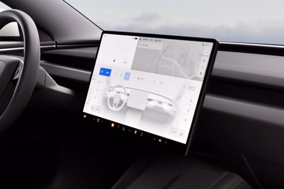 Tesla Model 3 2026 Floating Touchscreen Infotainment System