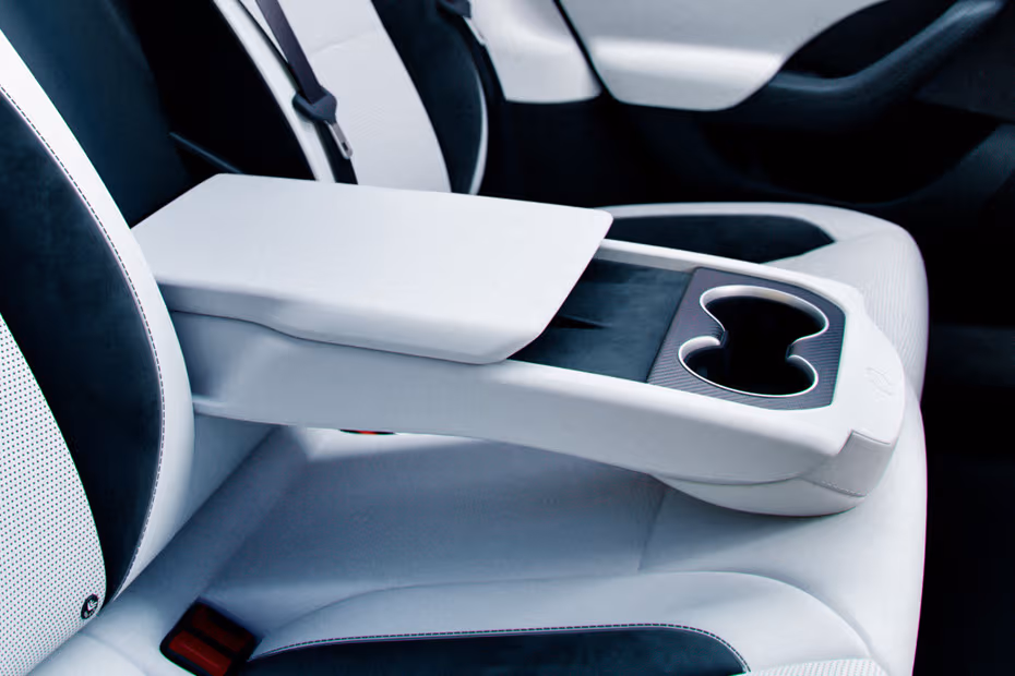Tesla Model S 2026 Interior Second Row Rear Centre Armrest