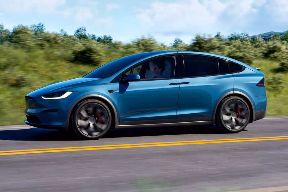 Tesla Model X 2026 Rear Side Cross View