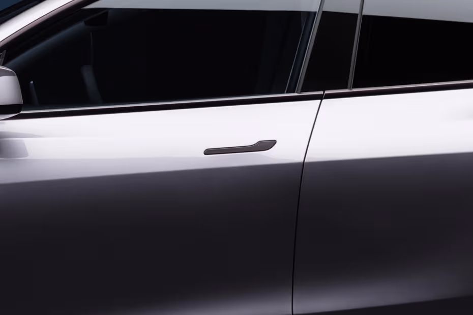 Tesla Model Y 2026 Exterior Door Handle Close-Up