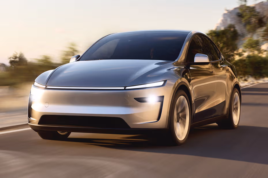 Tesla Model Y 2026 Front Right Side Profile