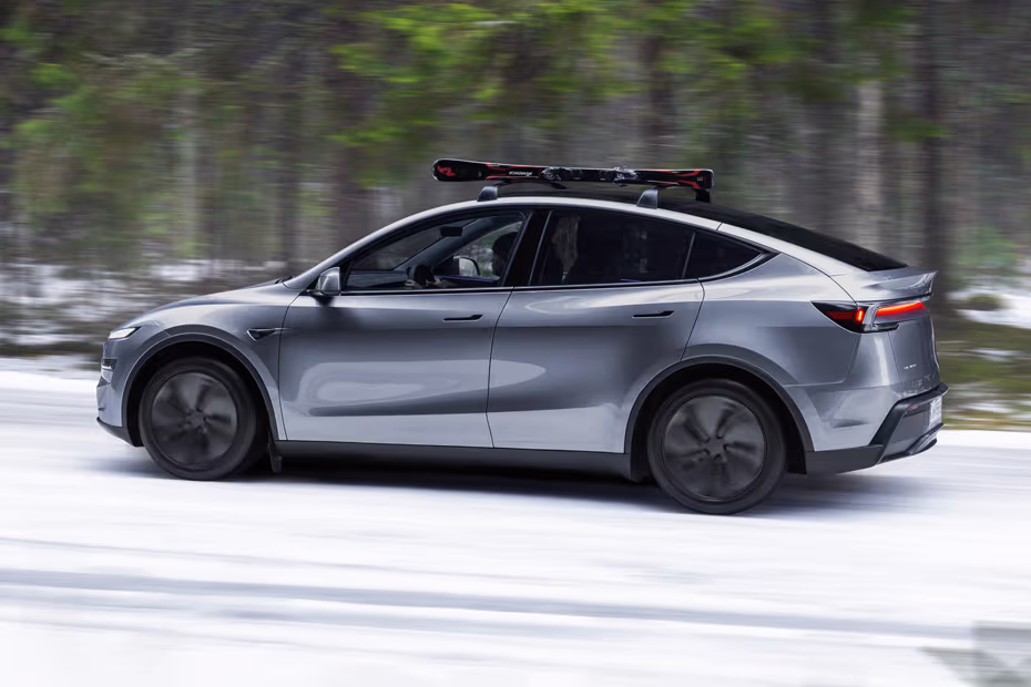 Tesla Model Y 2026 Full Left Side Profile