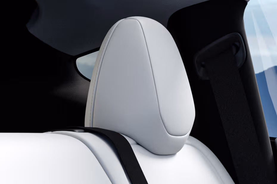 Tesla Model Y 2026 Interior Rear Seat Adjustable Headrest
