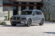 BMW X7 Left Front Three Quarter  