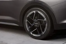 Kia K4 Front Wheel