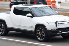 Rivian R1T Right Side Front View