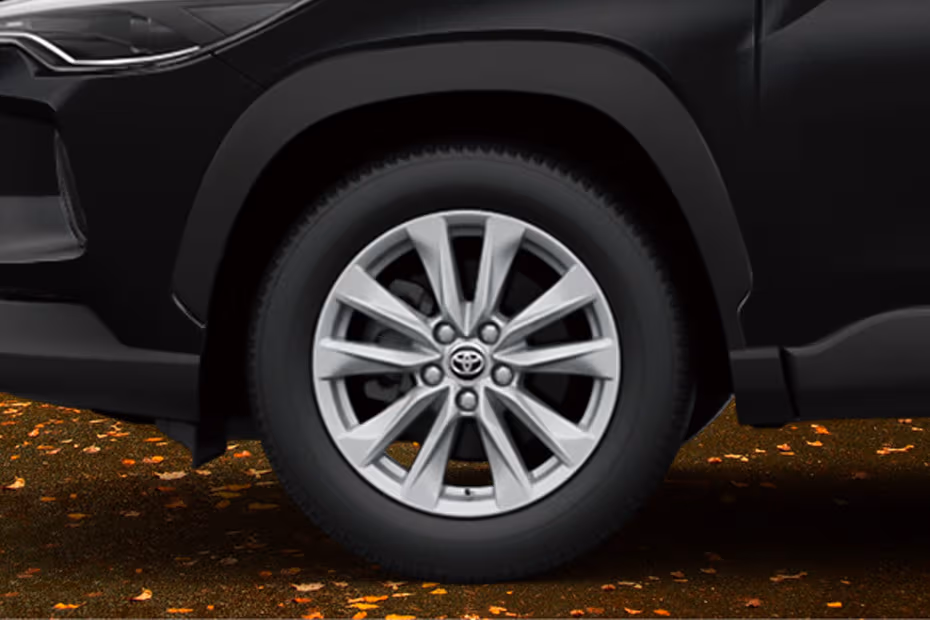 Toyota Corolla Cross 18-inch alloy wheels