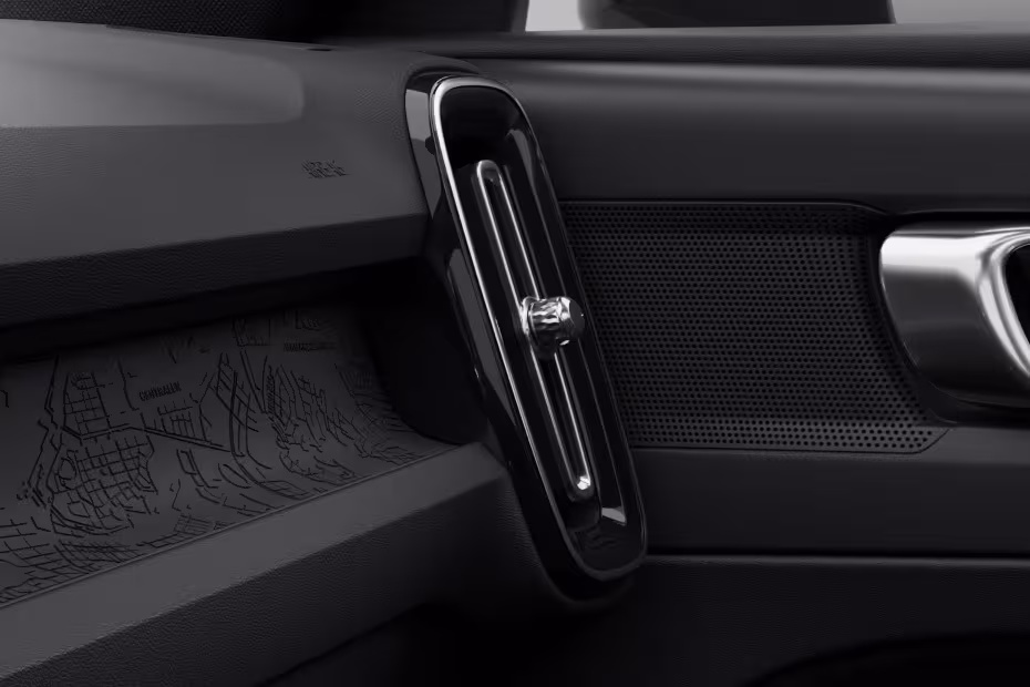 Volvo C40 Recharge 2026 interior corner dashboard side AC vent