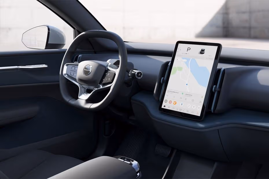 Volvo EX30 2026 dashboard layout