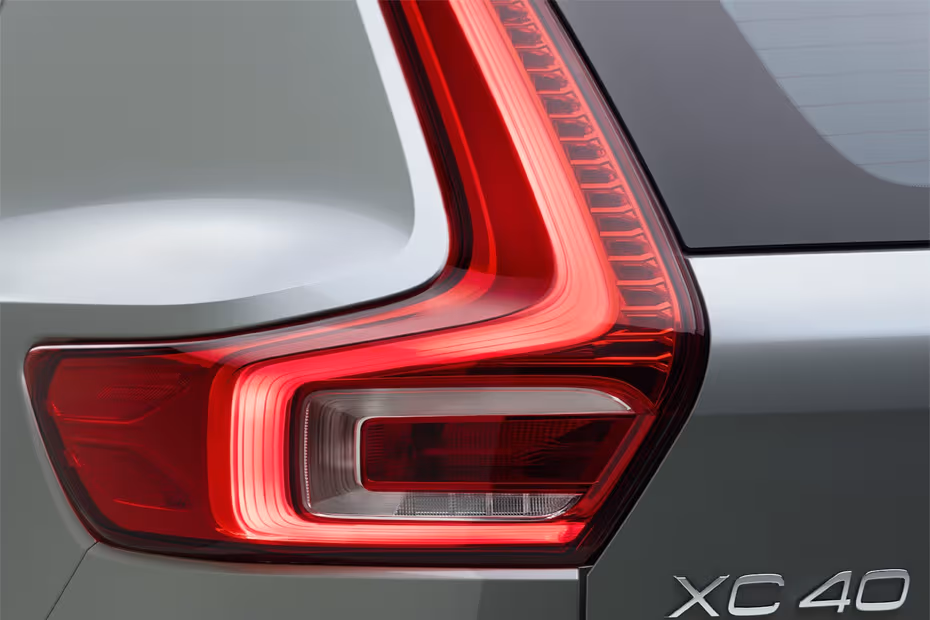 Volvo XC40 2026 Connected LED Taillight