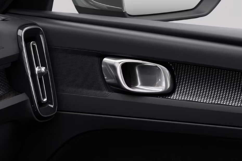 Volvo XC40 2026 Front Door Interior Handle