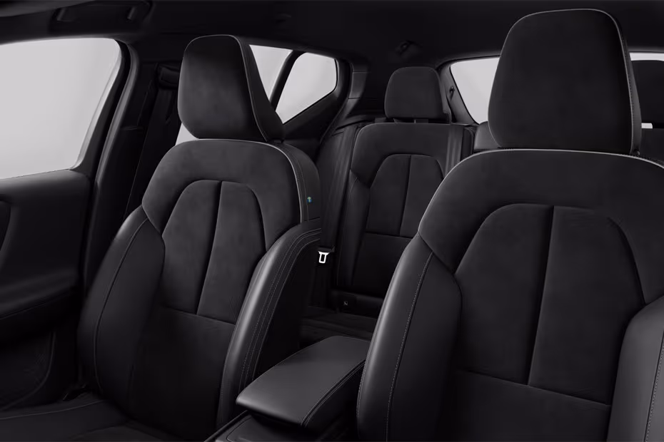 Volvo XC40 2026 interior driver side front seat