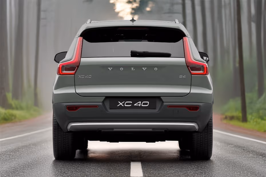 Volvo XC40 2026 rear view with LED Taillights