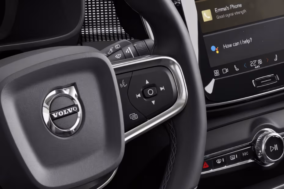 Volvo XC40 2026 Right Steering Wheel Controls