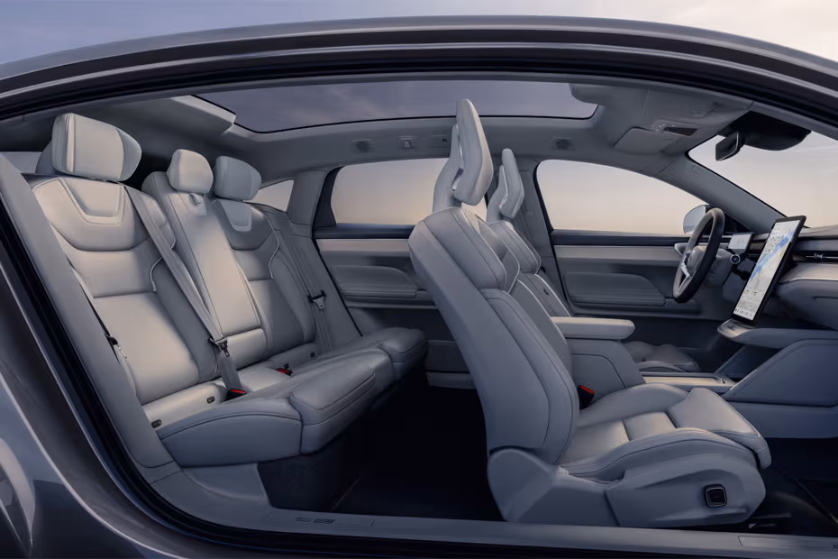 Volvo ES90 2026 Front and Rear Passenger Seating Layout