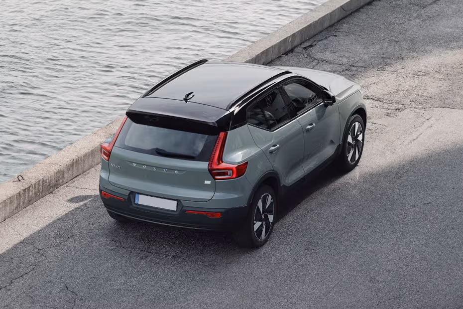 Volvo XC40 Recharge 2026 rear right side angle view showing taillights, tailgate and alloy wheels