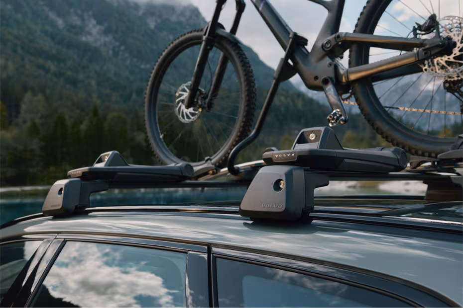 Volvo XC60 2026 Black Roof Rails
