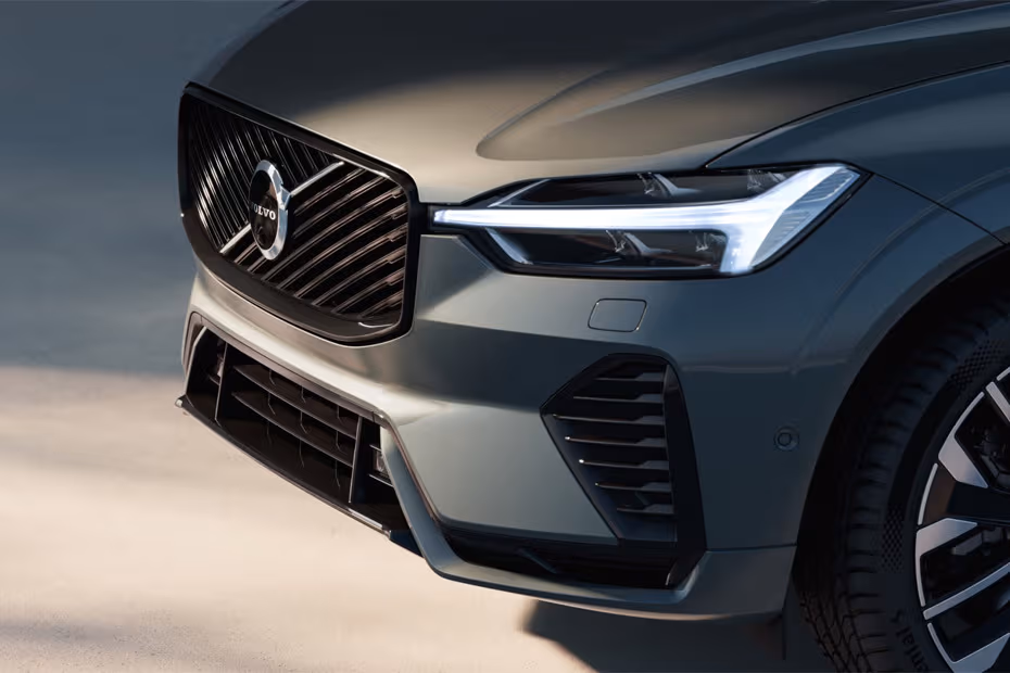 Volvo XC60 2026 front Grille Design