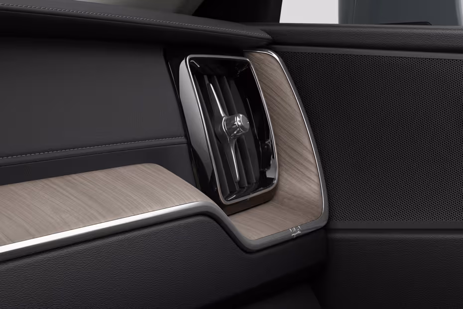 Volvo XC60 2026 interior corner dashboard side AC vent
