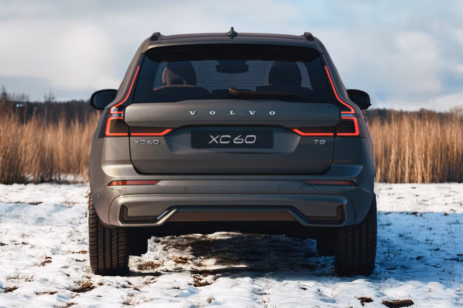 Volvo XC60 2026 rear view with LED Taillights