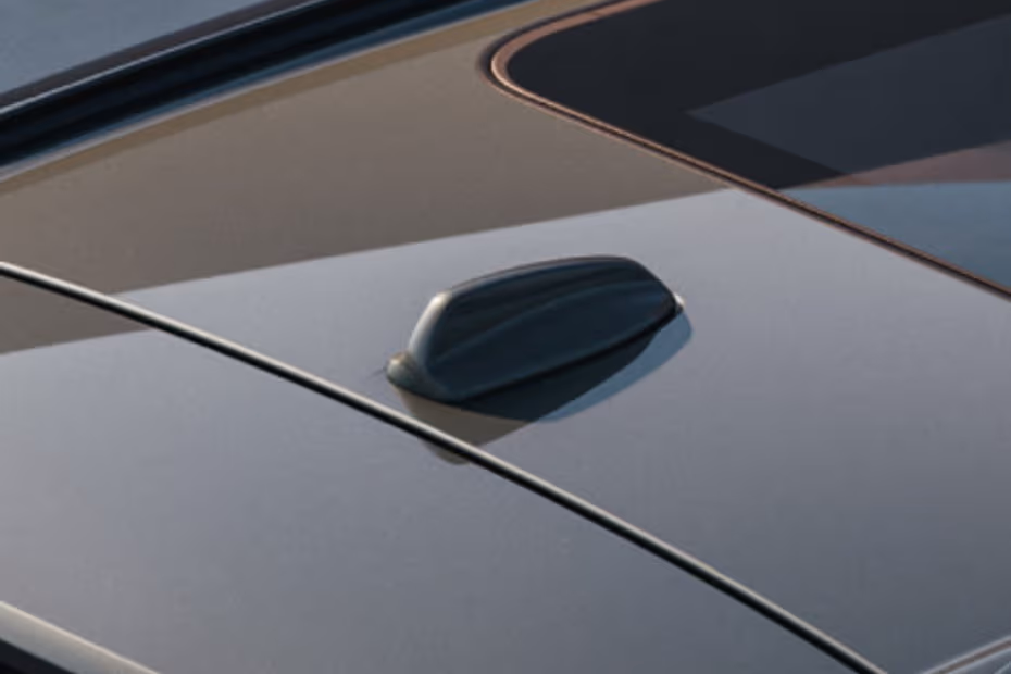 Volvo XC60 2026 Roof Mounted Antenna