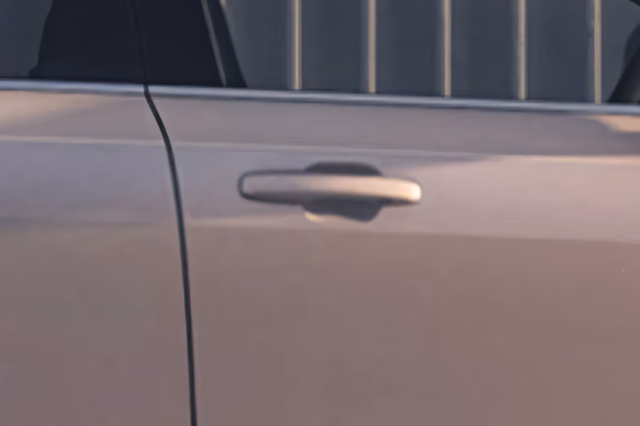 Volvo XC90 2026 Exterior Door Handle Close-up