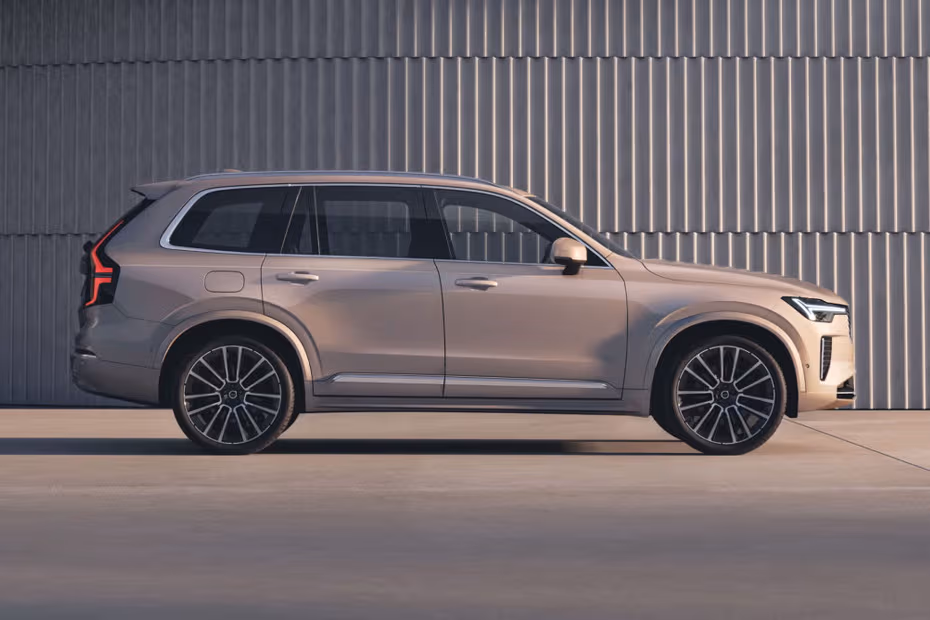 Volvo XC90 2026 left side profile with alloy wheels